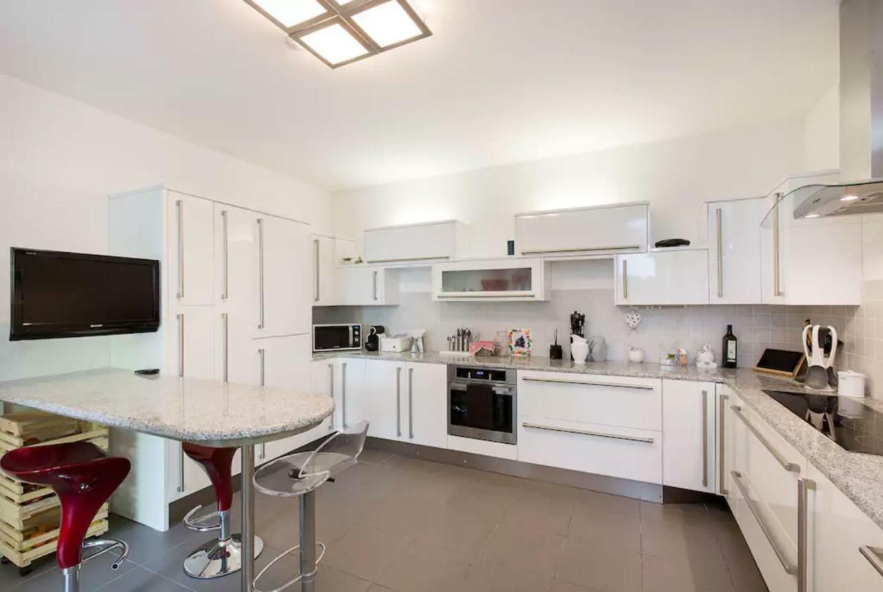 Armonie Del Lago - Lakeview Retreat With Private Garden, Pool & Jacuzzi Baveno Eksteriør bilde