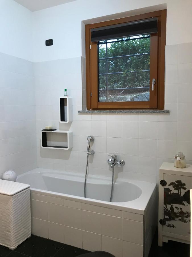 Armonie Del Lago - Lakeview Retreat With Private Garden, Pool & Jacuzzi Baveno Rom bilde